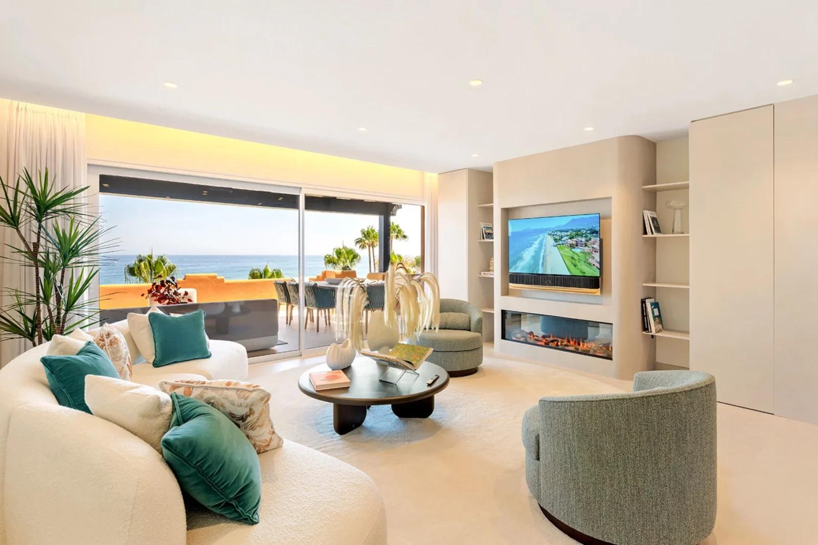 Granados 221: Fully Renovated Beachfront Apartment with Panoramic Sea View – photo 8