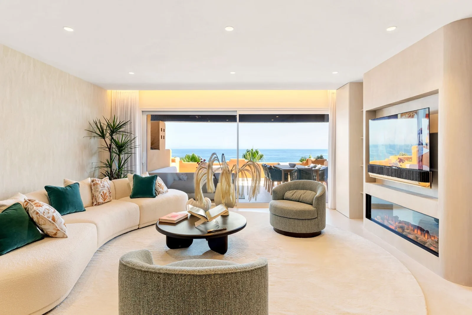 Granados 221: Fully Renovated Beachfront Apartment with Panoramic Sea View – photo 24