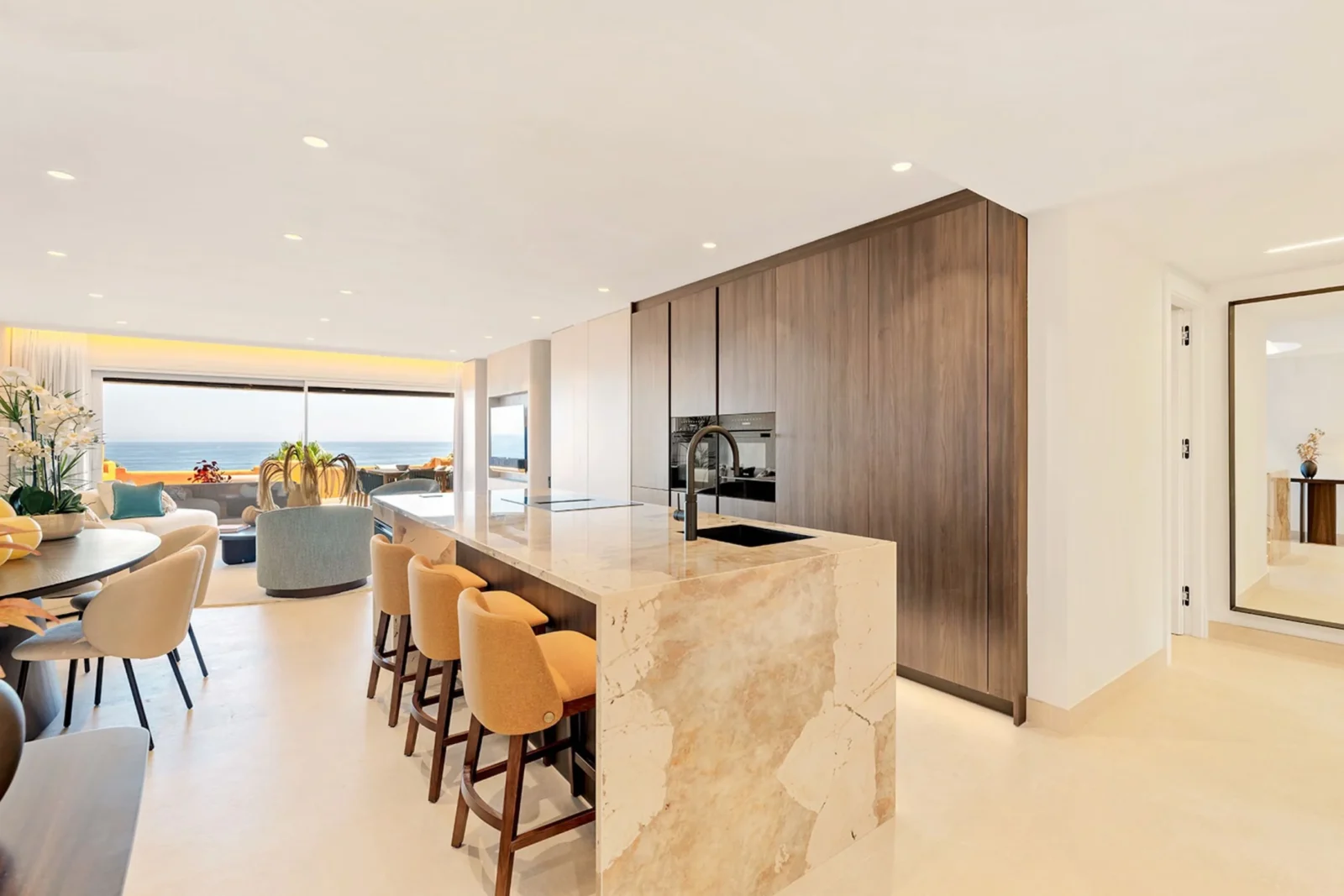 Granados 221: Fully Renovated Beachfront Apartment with Panoramic Sea View – photo 7