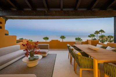 Granados 221: Fully Renovated Beachfront Apartment with Panoramic Sea View