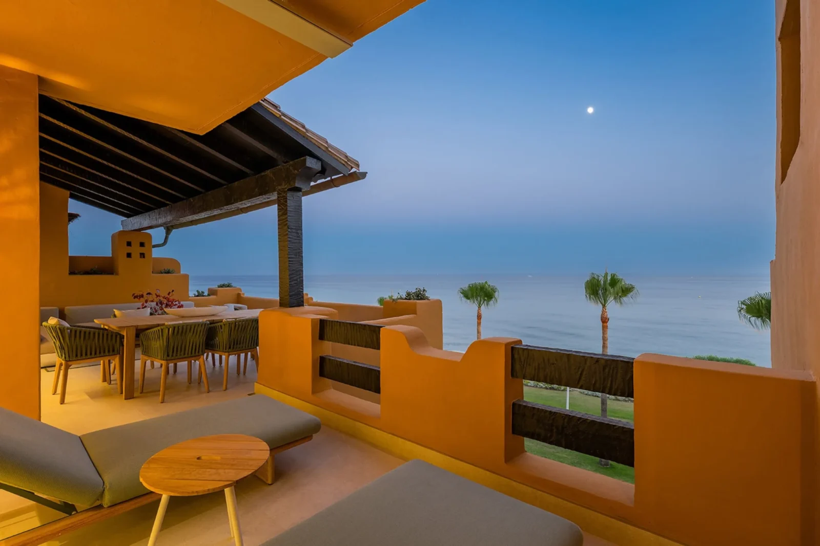 Granados 221: Fully Renovated Beachfront Apartment with Panoramic Sea View – photo 31