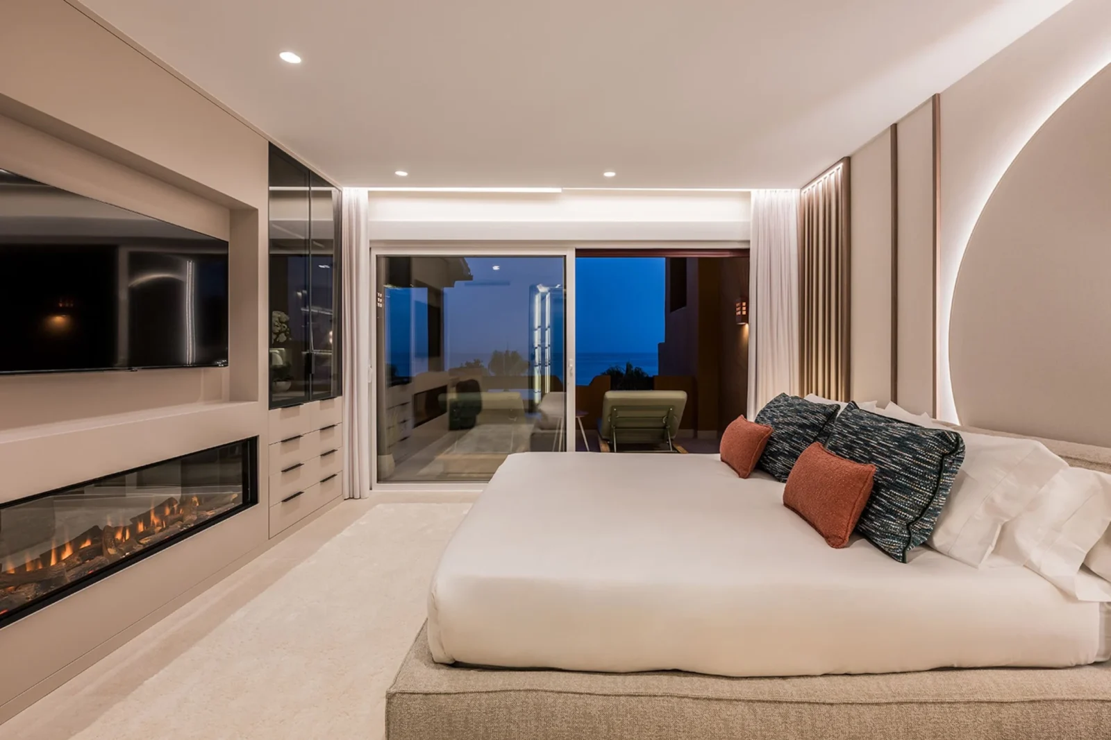 Granados 221: Fully Renovated Beachfront Apartment with Panoramic Sea View – photo 17
