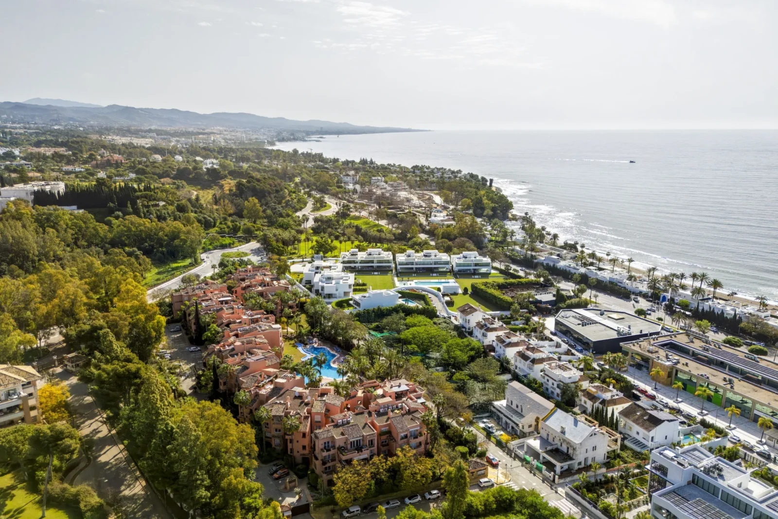 Luxury Sea View Apartment on Marbella’s Golden Mile, 300m from the Beach – photo 21
