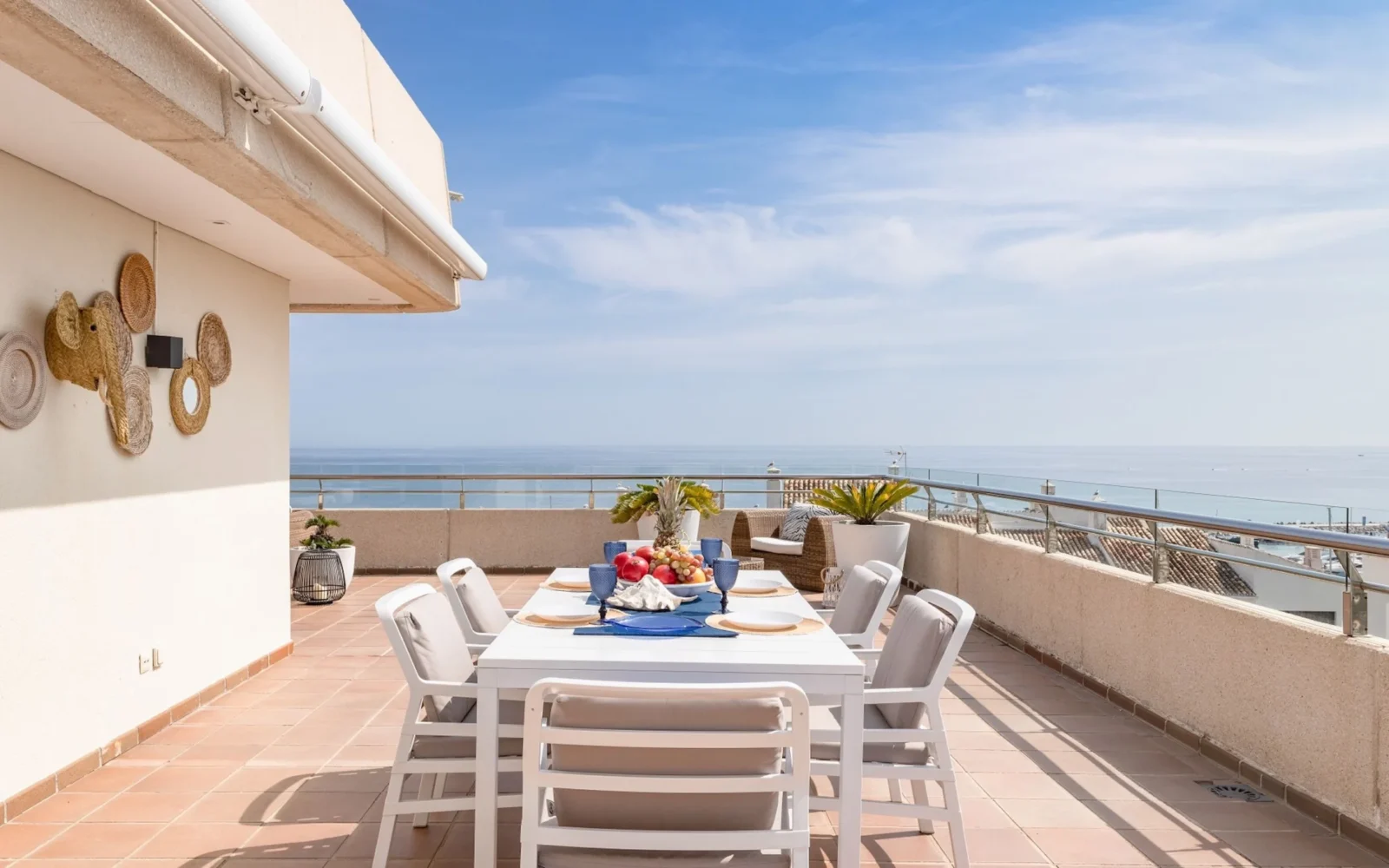 One-of-a-Kind Luxury Penthouse with Panoramic Sea Views in Puerto Banús – photo 3