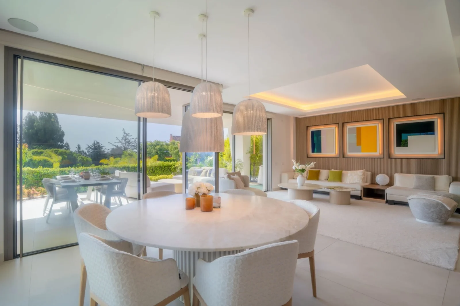 Contemporary Luxury Villa with Panoramic Views and Rooftop Pool in Nueva Andalucía – photo 7