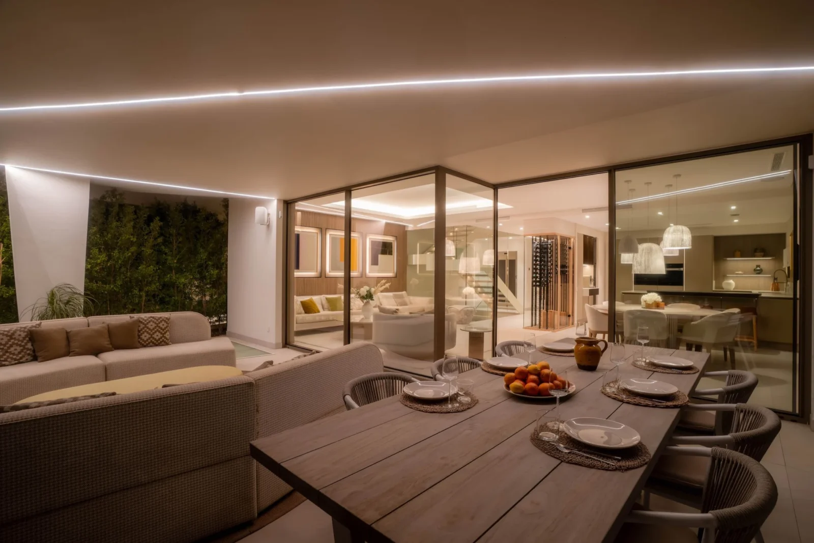 Contemporary Luxury Villa with Panoramic Views and Rooftop Pool in Nueva Andalucía – photo 38