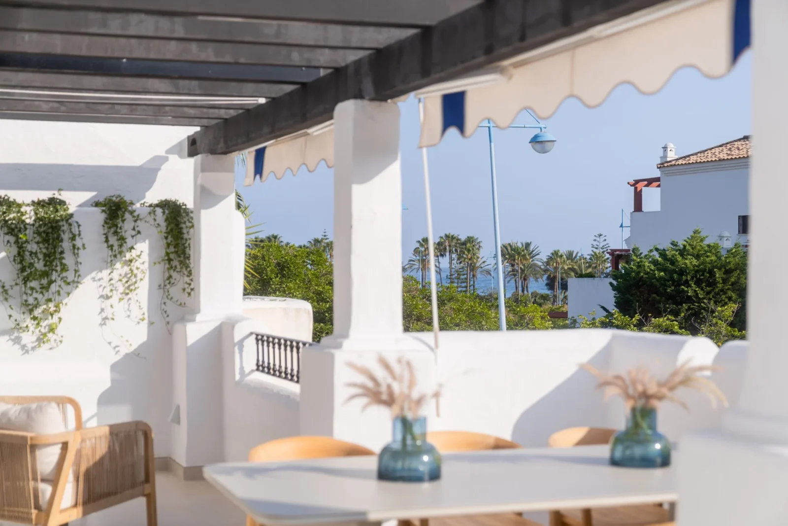 Beachside 3-Bedroom Duplex Penthouse with Panoramic Sea Views, Jacuzzi & Scandinavian Elegance – photo 28