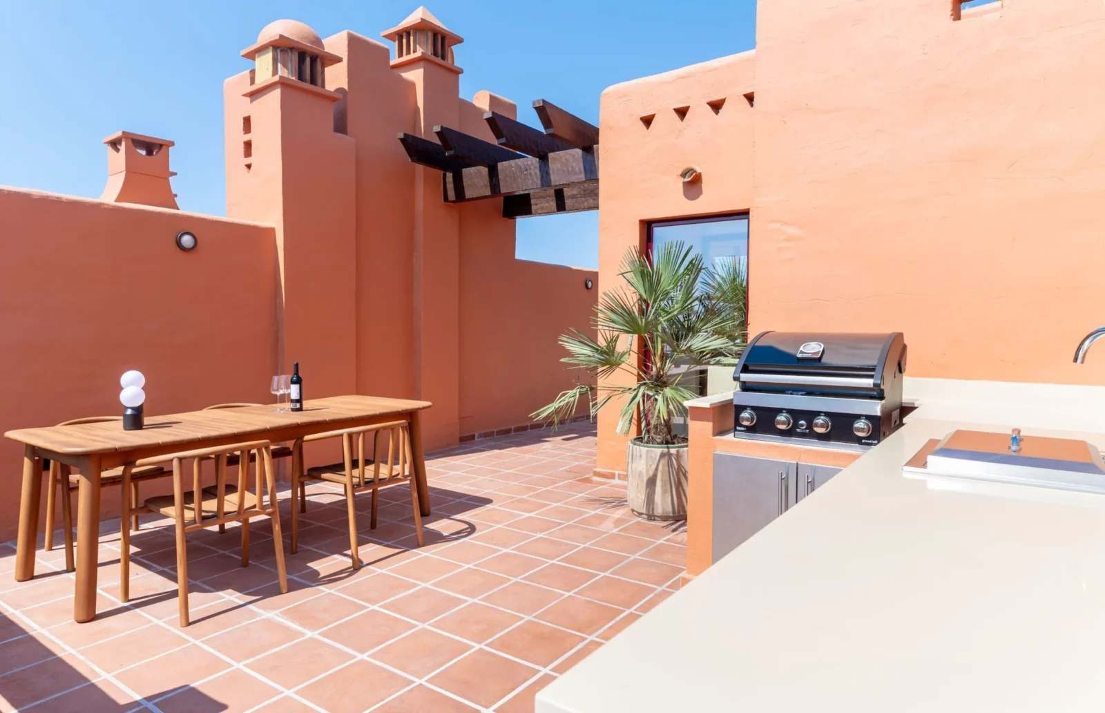 Fully Renovated Luxury Townhouse with Sea Views in Altos de Puente Romano, Marbella – photo 13