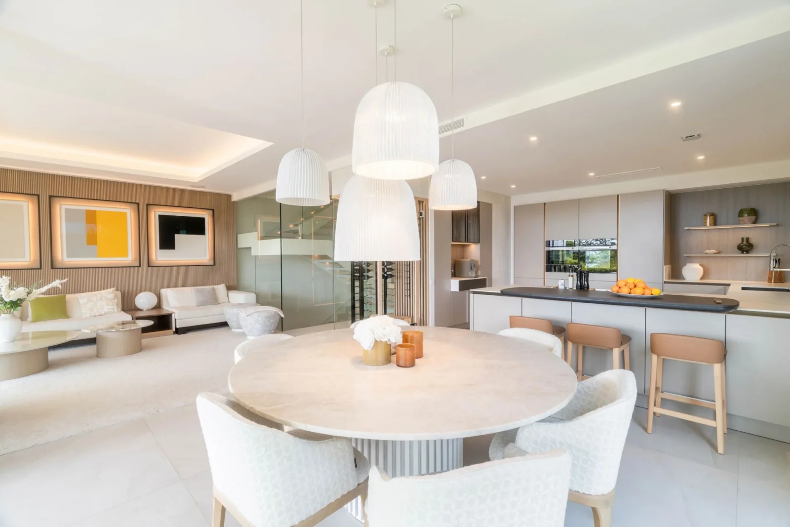 Contemporary Luxury Villa with Panoramic Views and Rooftop Pool in Nueva Andalucía – photo 8