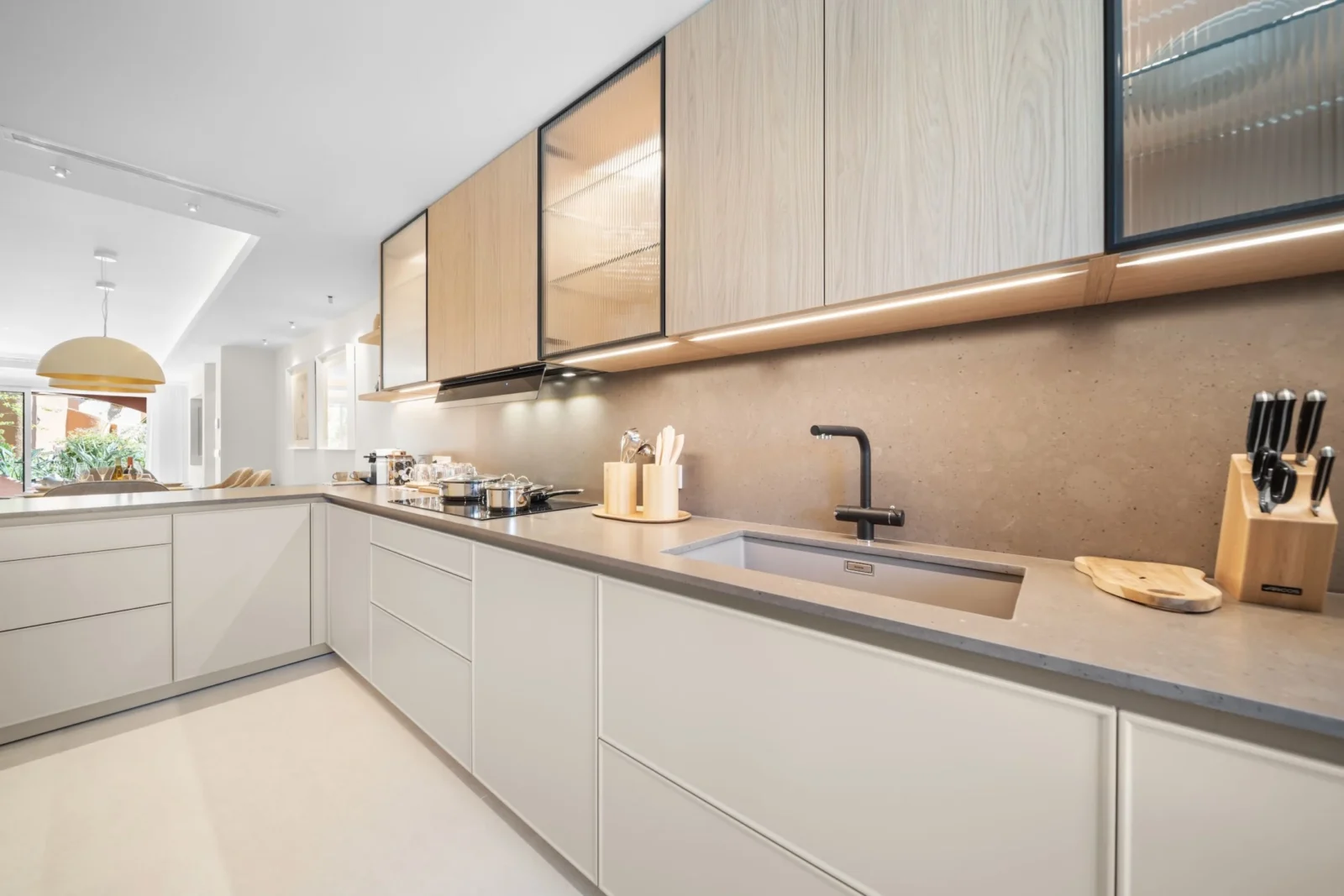 Fully Renovated Luxury Townhouse in El Palmeral, Nueva Andalucía – photo 7