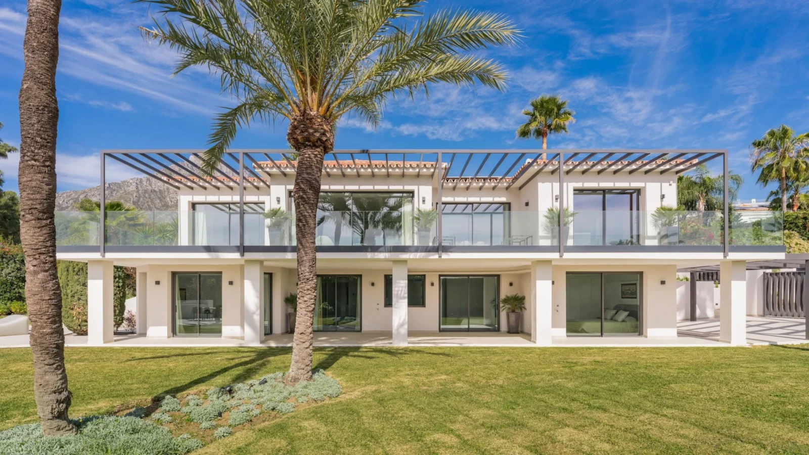 Eco-Luxury Villa with Panoramic Sea & Mountain Views in Prestigious Nagüeles, Marbella – photo 22