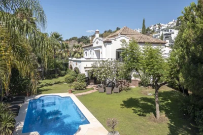 Andalusian Golf-Front Villa with Private Security in La Reserva de La Quinta