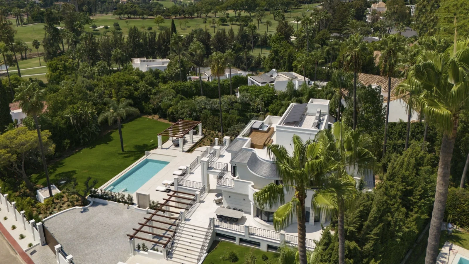 Exceptional Contemporary Mediterranean Estate in Nueva Andalucía’s Prestigious Golf Valley – photo 25