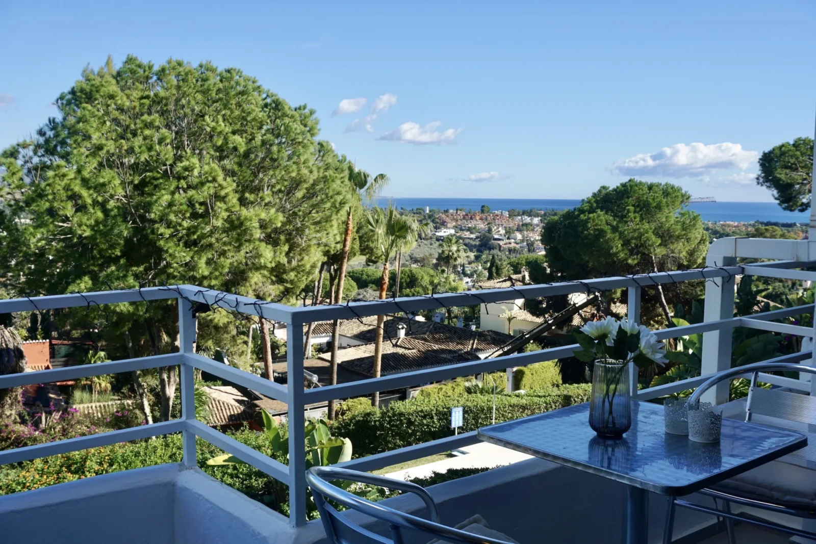 Refined Duplex Apartment in Marbella with Panoramic Sea and La Concha Views – photo 19