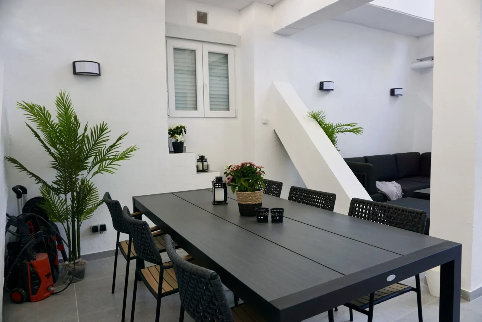 Refined Duplex Apartment in Marbella with Panoramic Sea and La Concha Views – photo 15