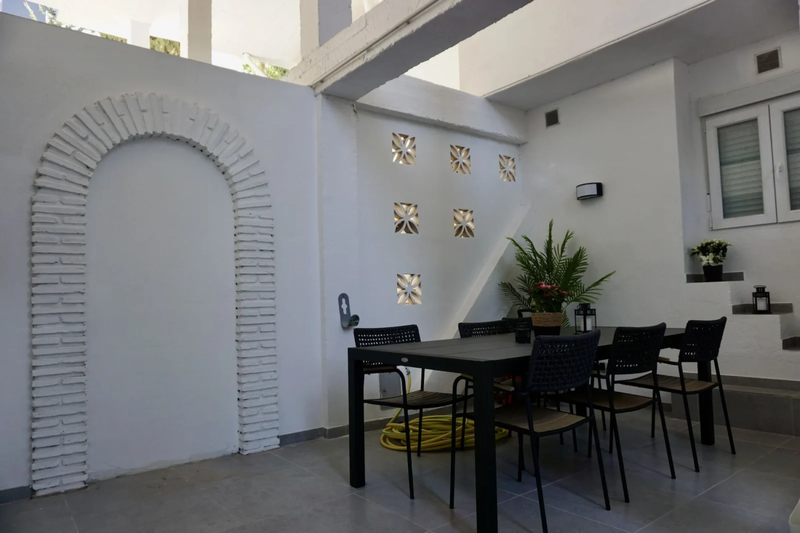 Refined Duplex Apartment in Marbella with Panoramic Sea and La Concha Views – photo 13