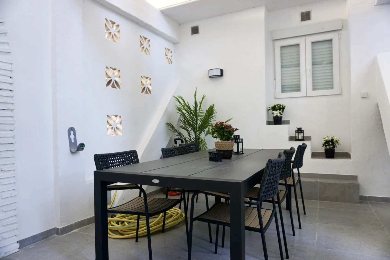 Refined Duplex Apartment in Marbella with Panoramic Sea and La Concha Views – photo 14
