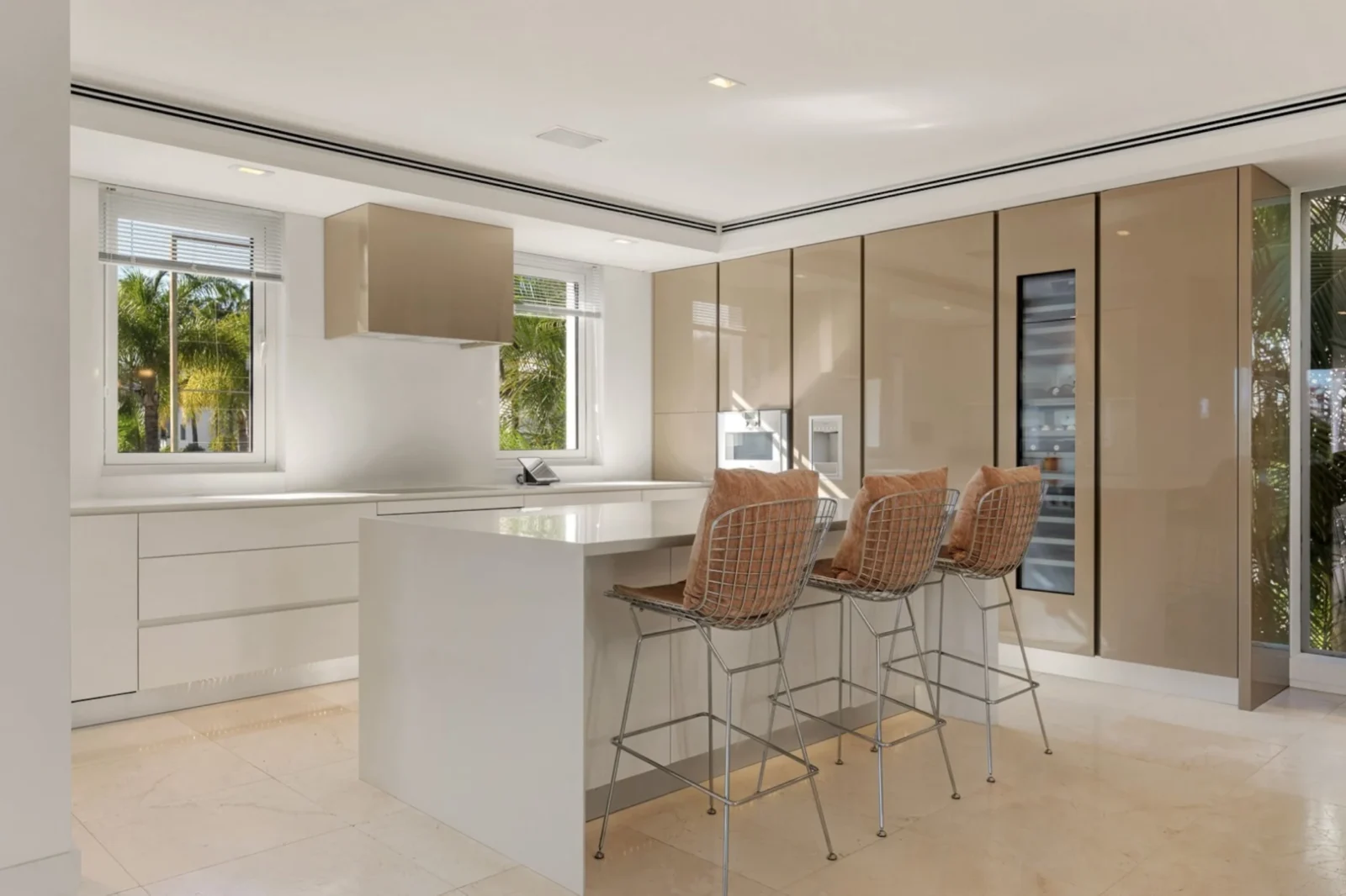 Contemporary Luxury Villa at Puente Romano Beach Resort, Marbella – photo 7