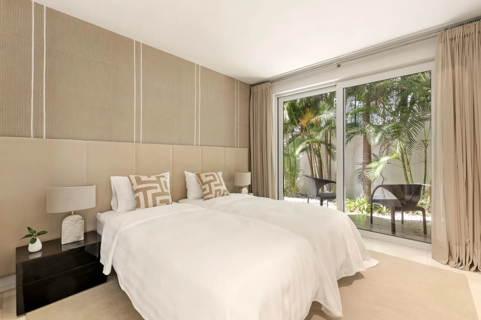 Contemporary Luxury Villa at Puente Romano Beach Resort, Marbella – photo 15
