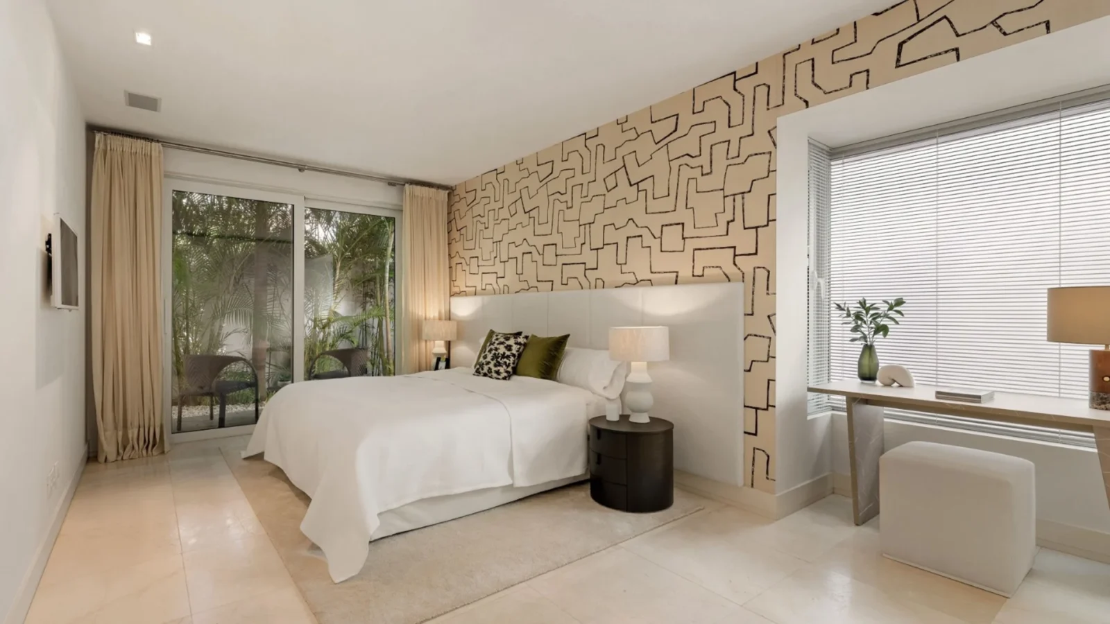 Contemporary Luxury Villa at Puente Romano Beach Resort, Marbella – photo 17