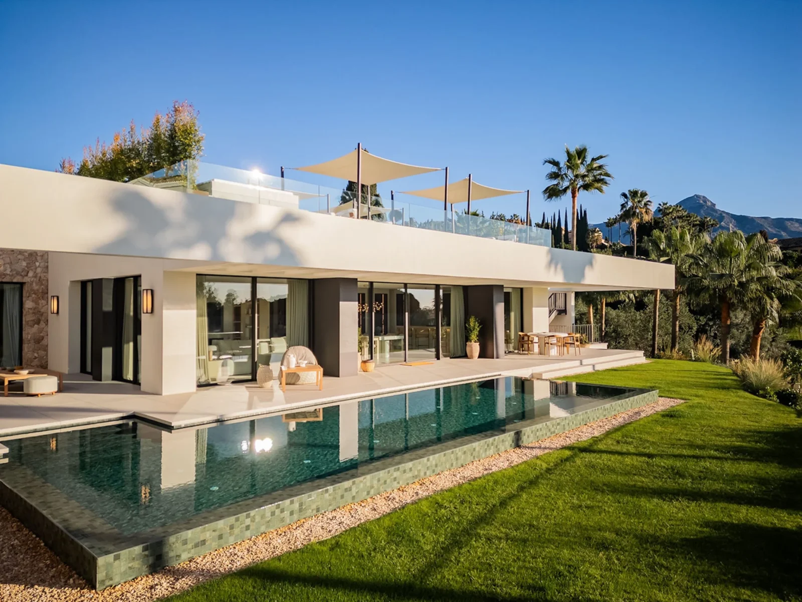 Frontline Golf Design Villa for Sale in Los Naranjos – Luxury Entertainment Home with Rooftop Cinema and Golf Access – photo 31