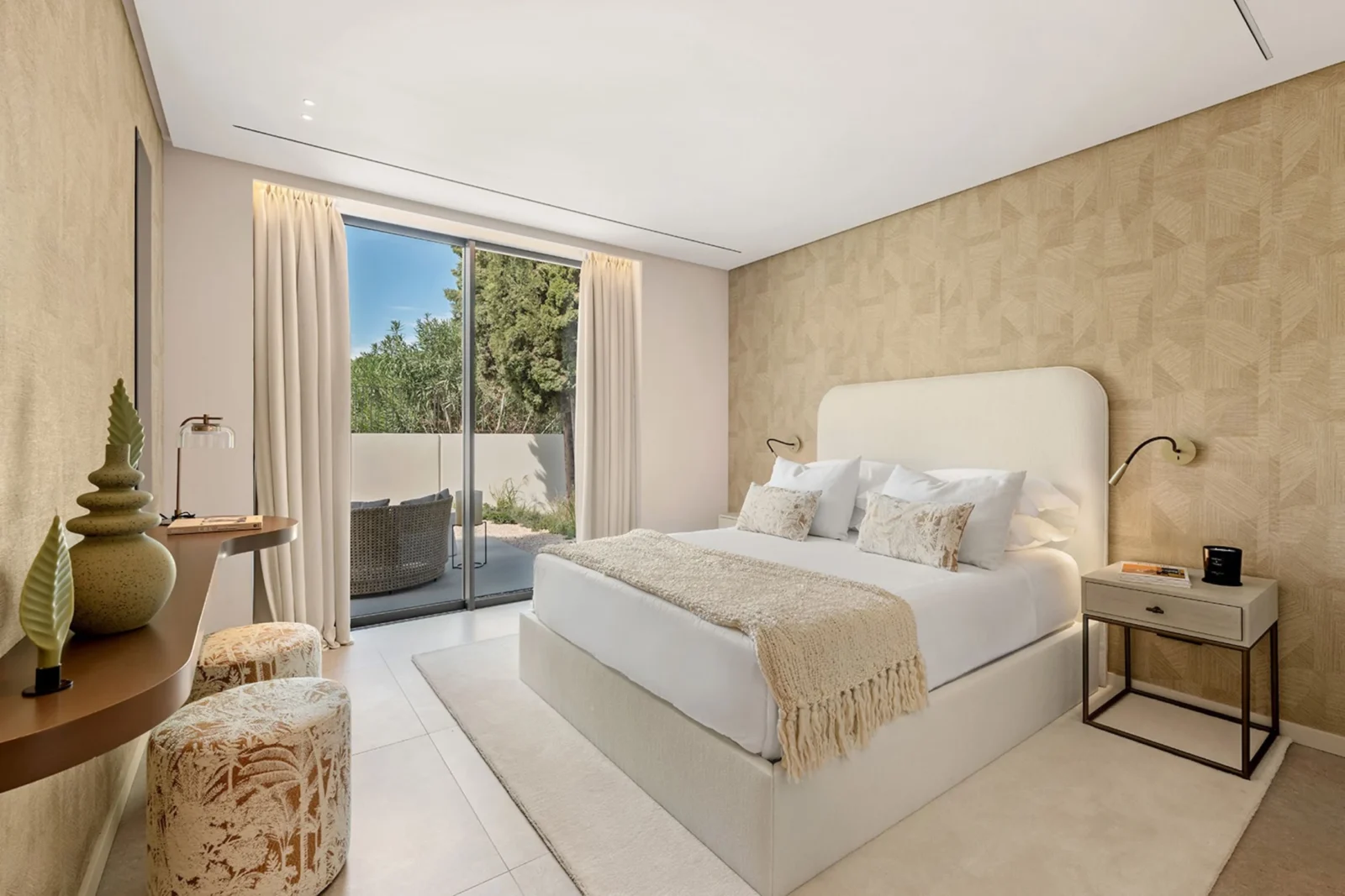 Frontline Golf Design Villa for Sale in Los Naranjos – Luxury Entertainment Home with Rooftop Cinema and Golf Access – photo 16