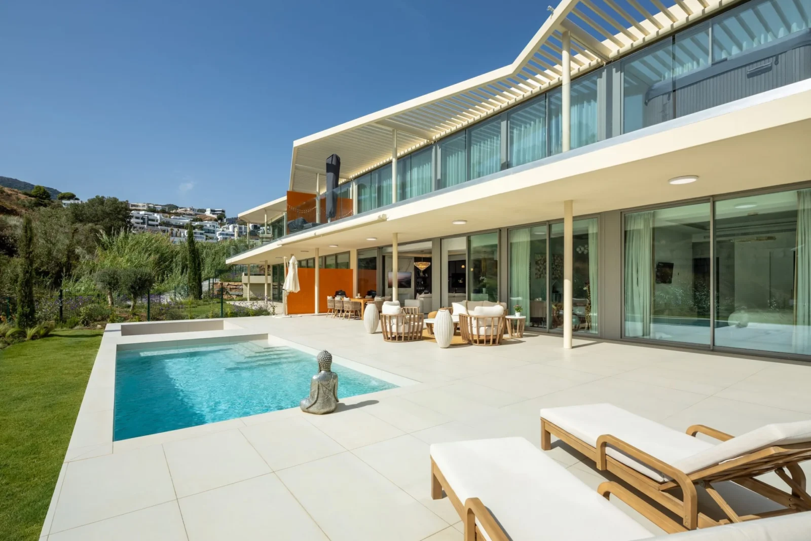 Luxury 3 Bedroom Apartment with Private Pool and Panoramic Sea Views in Reserva del Higuerón – photo 16