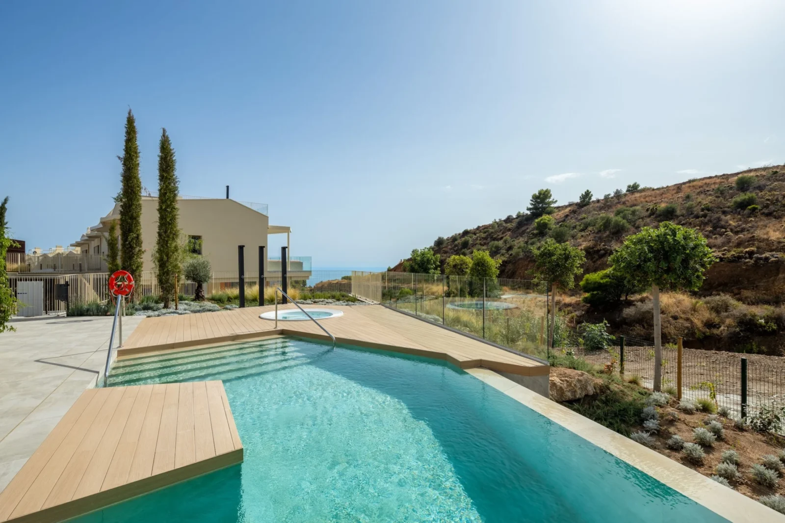 Luxury 3 Bedroom Apartment with Private Pool and Panoramic Sea Views in Reserva del Higuerón – photo 17