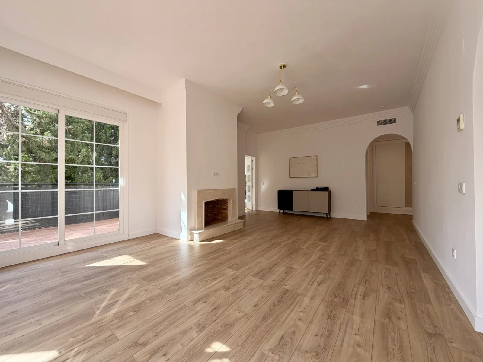 Spacious Top-Floor Apartment with Wraparound Terrace in River Garden, Nueva Andalucía – photo 3