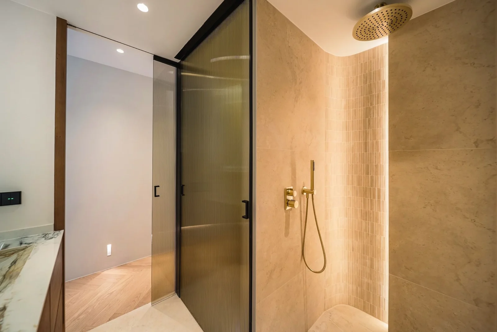 Luxury Sea View Apartment for Sale on Marbella Golden Mile | Maison Amani – photo 14