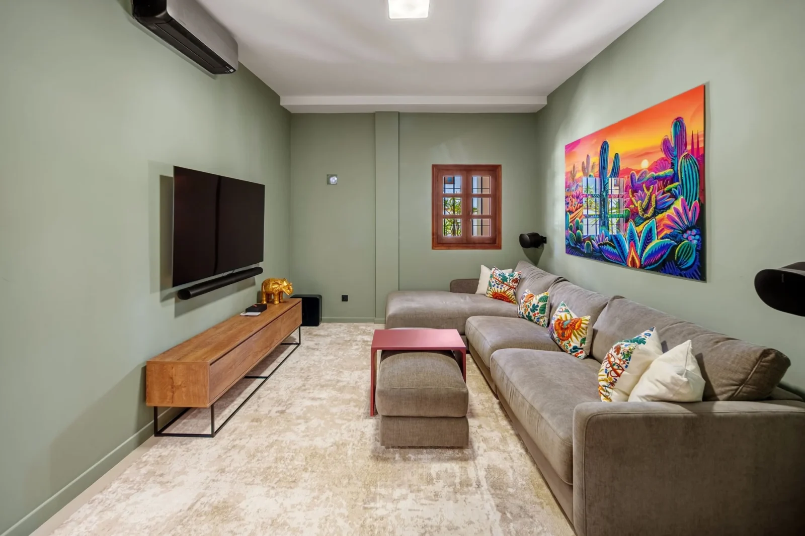 Luxury Beachside Townhouse for Sale on Marbella’s Golden Mile with Rooftop Sea Views – photo 31