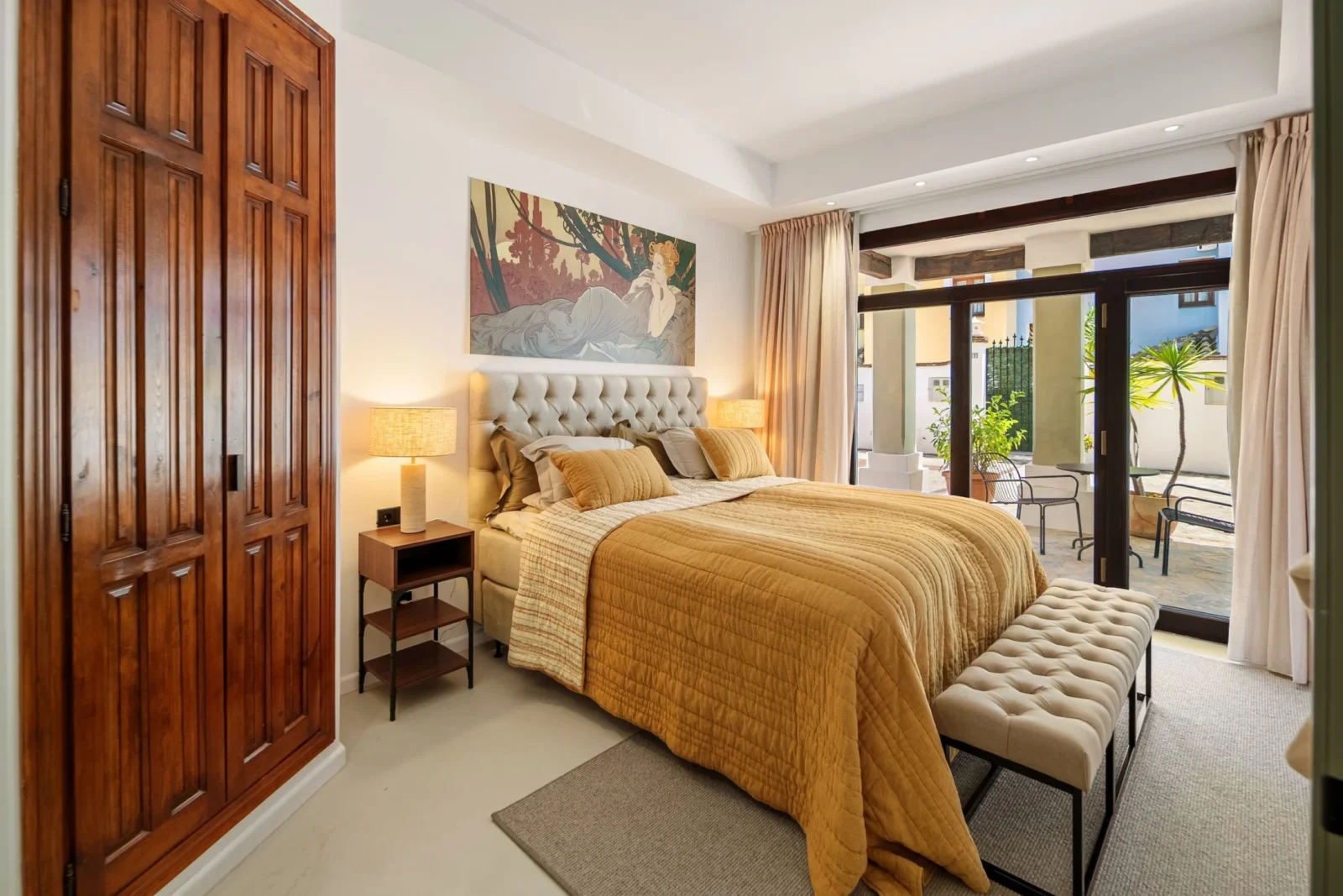 Luxury Beachside Townhouse for Sale on Marbella’s Golden Mile with Rooftop Sea Views – photo 27