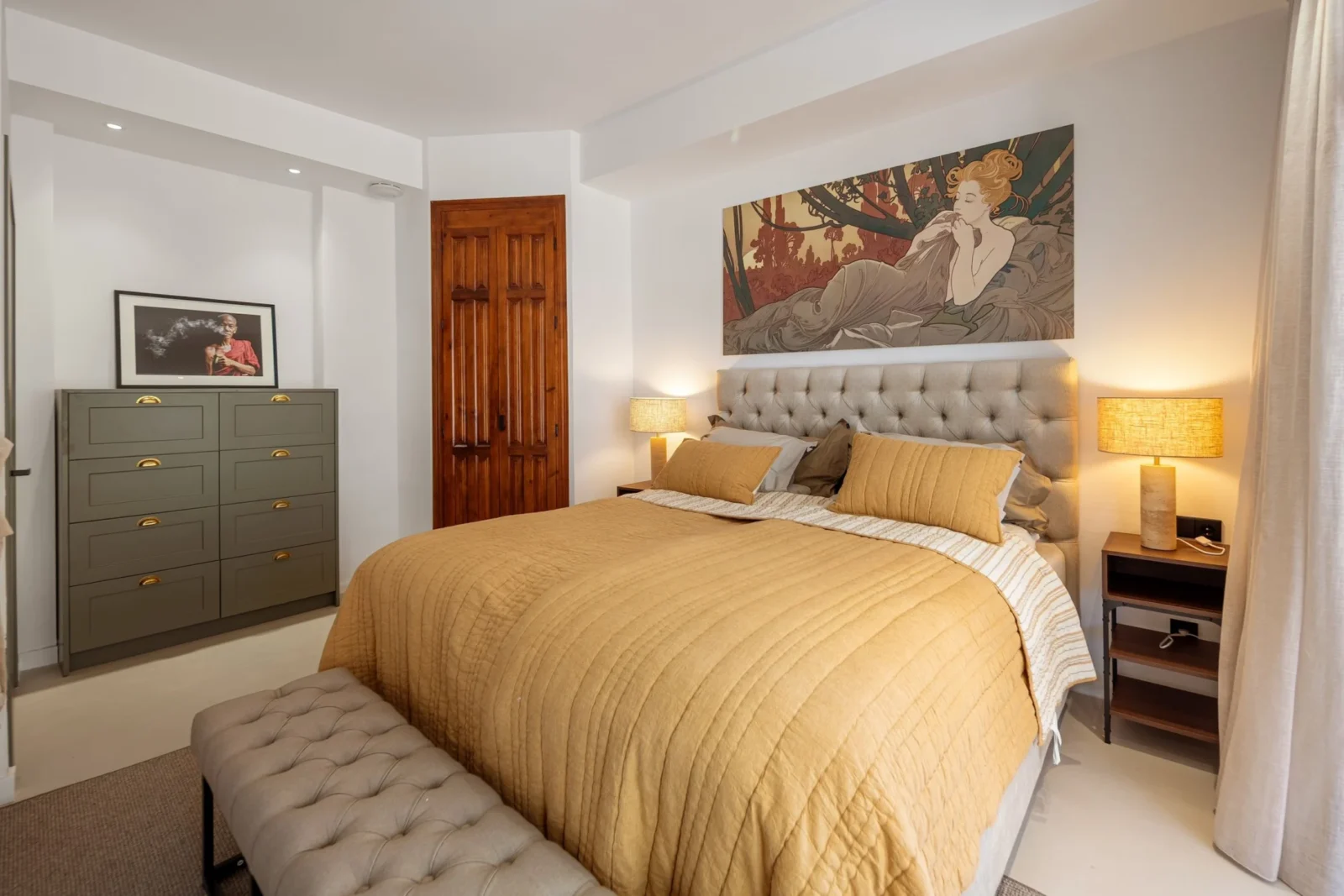 Luxury Beachside Townhouse for Sale on Marbella’s Golden Mile with Rooftop Sea Views – photo 25