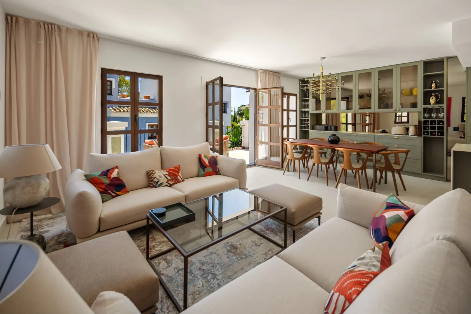 Luxury Beachside Townhouse for Sale on Marbella’s Golden Mile with Rooftop Sea Views – photo 22