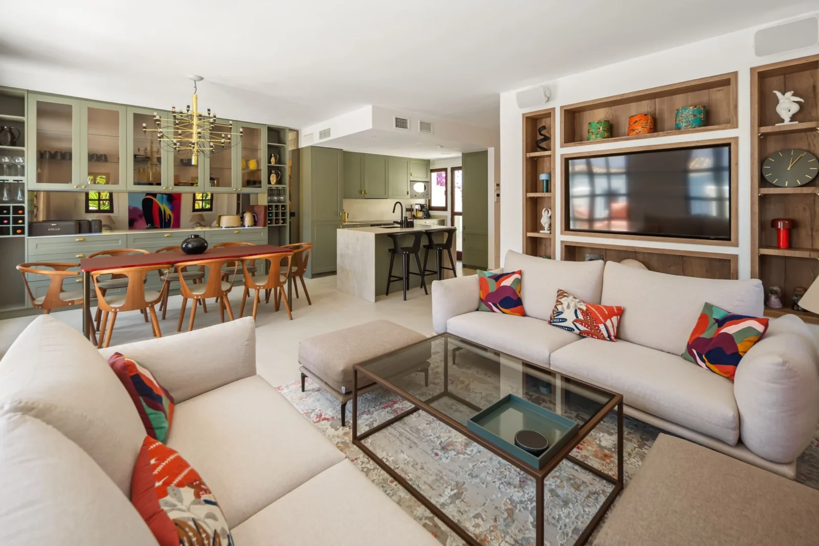 Luxury Beachside Townhouse for Sale on Marbella’s Golden Mile with Rooftop Sea Views – photo 5
