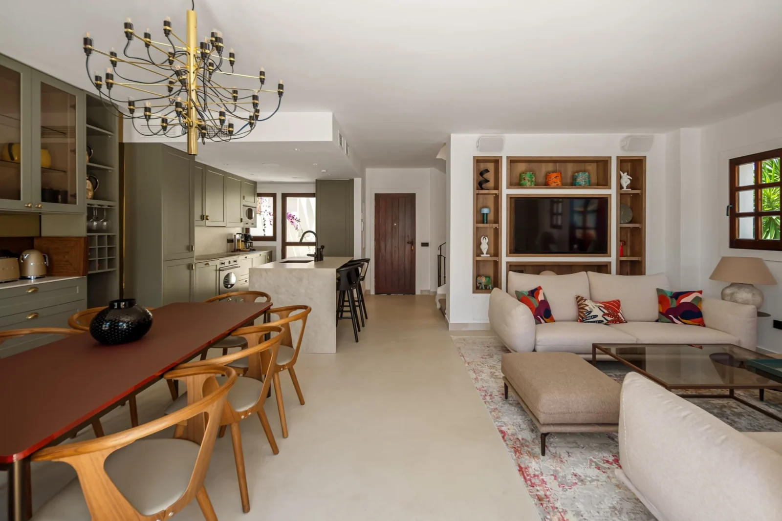 Luxury Beachside Townhouse for Sale on Marbella’s Golden Mile with Rooftop Sea Views – photo 4