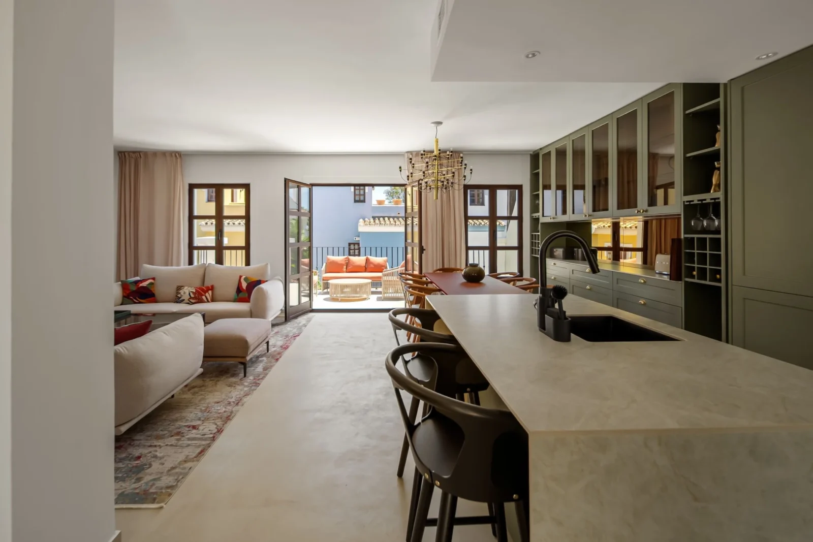 Luxury Beachside Townhouse for Sale on Marbella’s Golden Mile with Rooftop Sea Views – photo 10