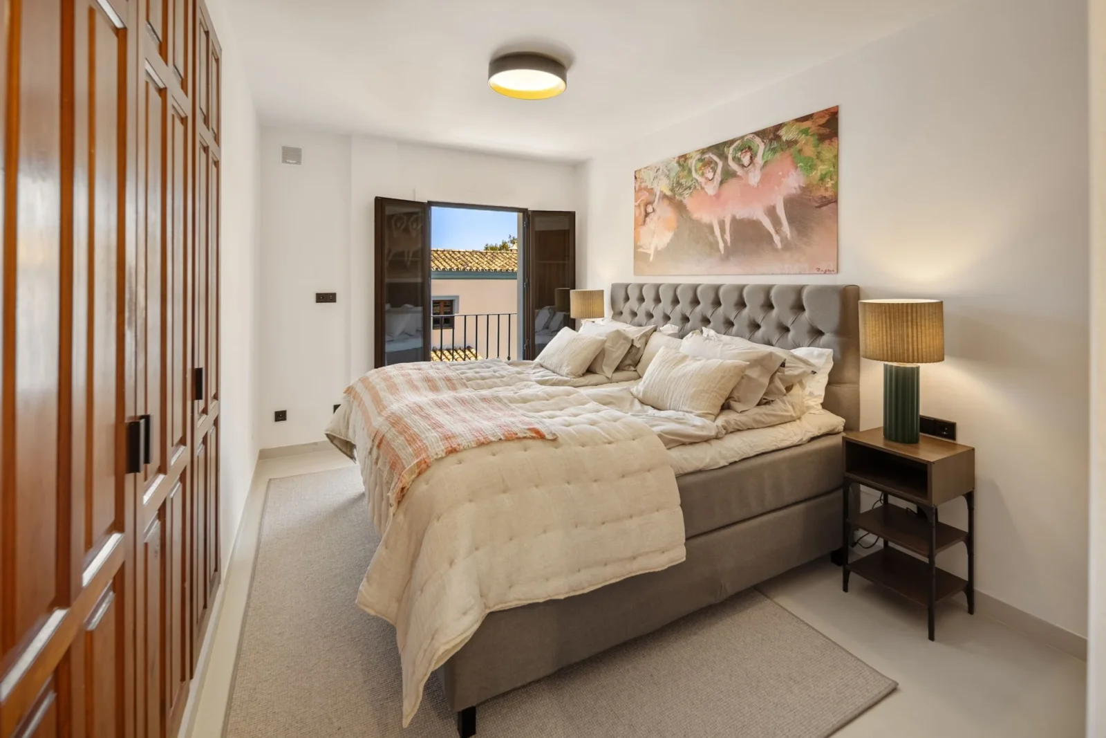 Luxury Beachside Townhouse for Sale on Marbella’s Golden Mile with Rooftop Sea Views – photo 19