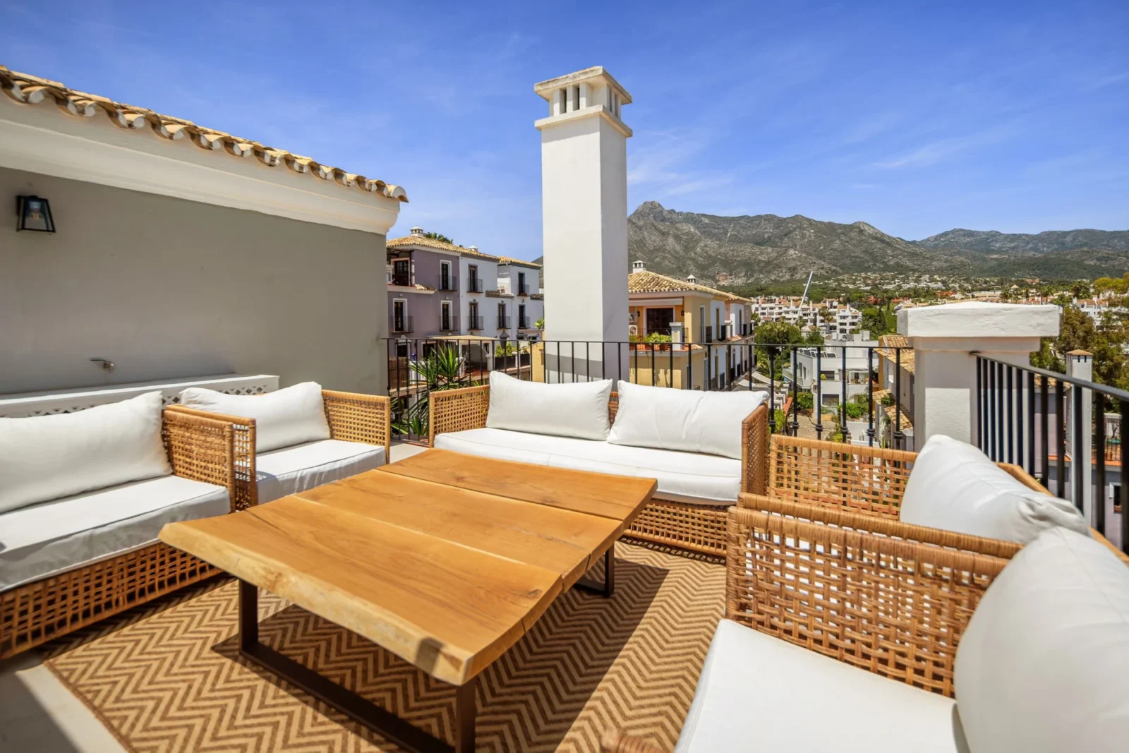 Terrace LA Solana Townhouse CA Etates Marbella.