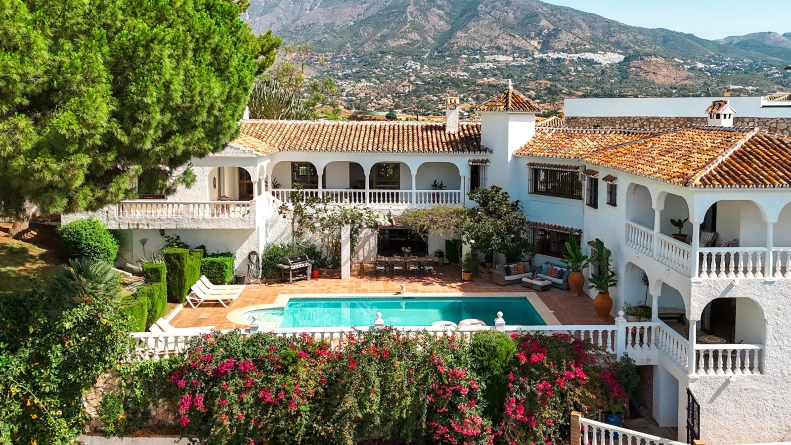 Luxury Family Villa with Panoramic Sea Views, Private Tennis Court & Guest Apartment in Sierrezuela, Mijas Costa – photo 26