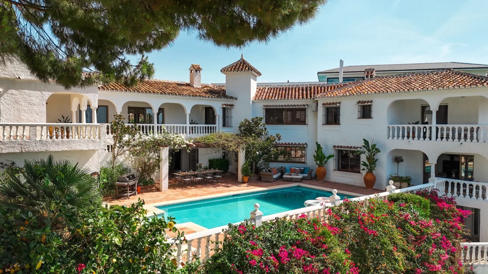 Luxury Family Villa with Panoramic Sea Views, Private Tennis Court & Guest Apartment in Sierrezuela, Mijas Costa – photo 23