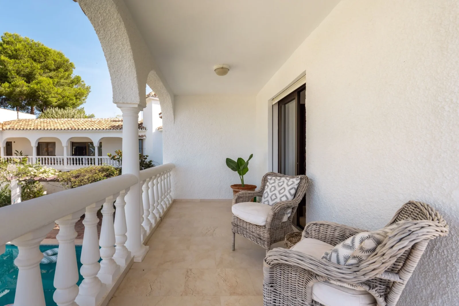 Luxury Family Villa with Panoramic Sea Views, Private Tennis Court & Guest Apartment in Sierrezuela, Mijas Costa – photo 22