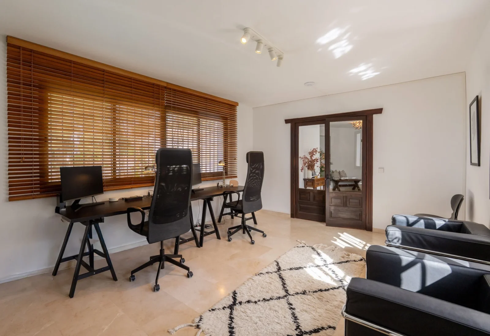 Luxury Family Villa with Panoramic Sea Views, Private Tennis Court & Guest Apartment in Sierrezuela, Mijas Costa – photo 14