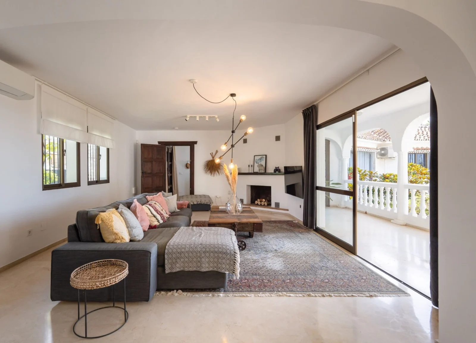 Luxury Family Villa with Panoramic Sea Views, Private Tennis Court & Guest Apartment in Sierrezuela, Mijas Costa – photo 5
