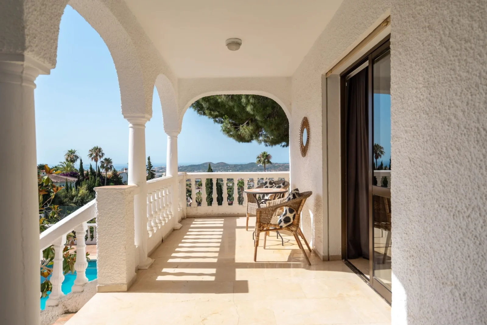 Luxury Family Villa with Panoramic Sea Views, Private Tennis Court & Guest Apartment in Sierrezuela, Mijas Costa – photo 11