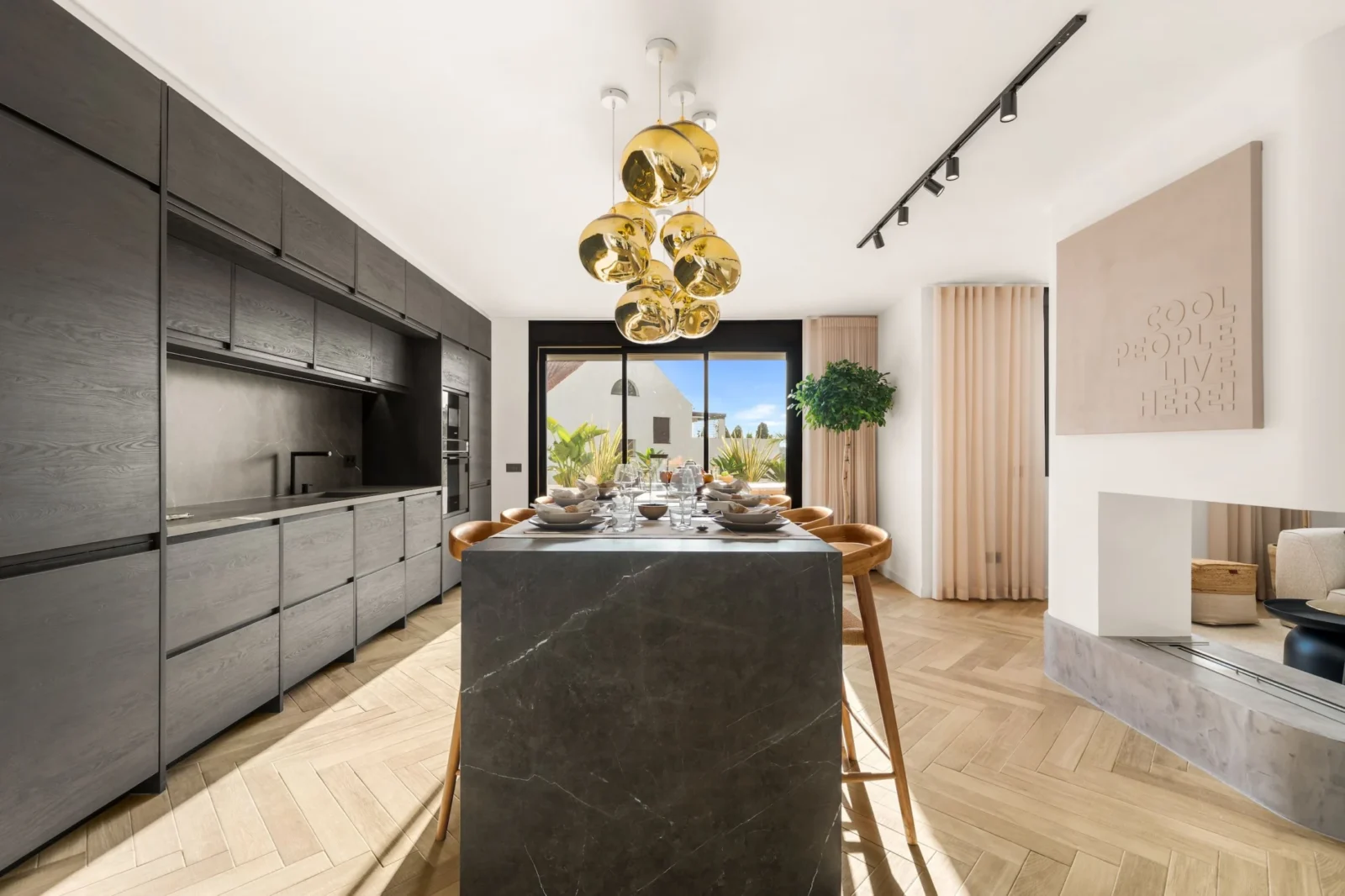 Elegant 3.5-Bedroom Apartment for Sale in Aloha, Marbella – photo 6