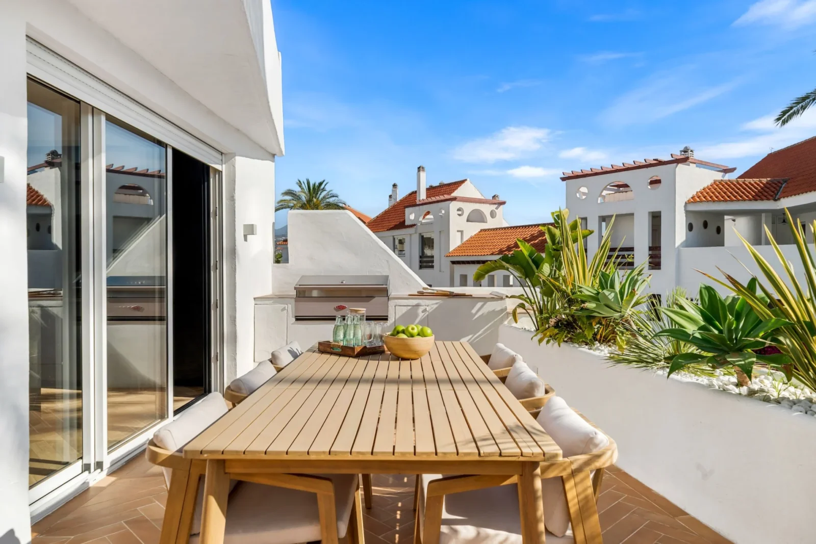 Elegant 3.5-Bedroom Apartment for Sale in Aloha, Marbella – photo 3