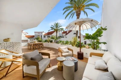 Elegant 3.5-Bedroom Apartment for Sale in Aloha, Marbella